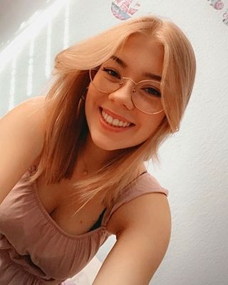 Kendine Dost Arayan Zengin Bayanlar